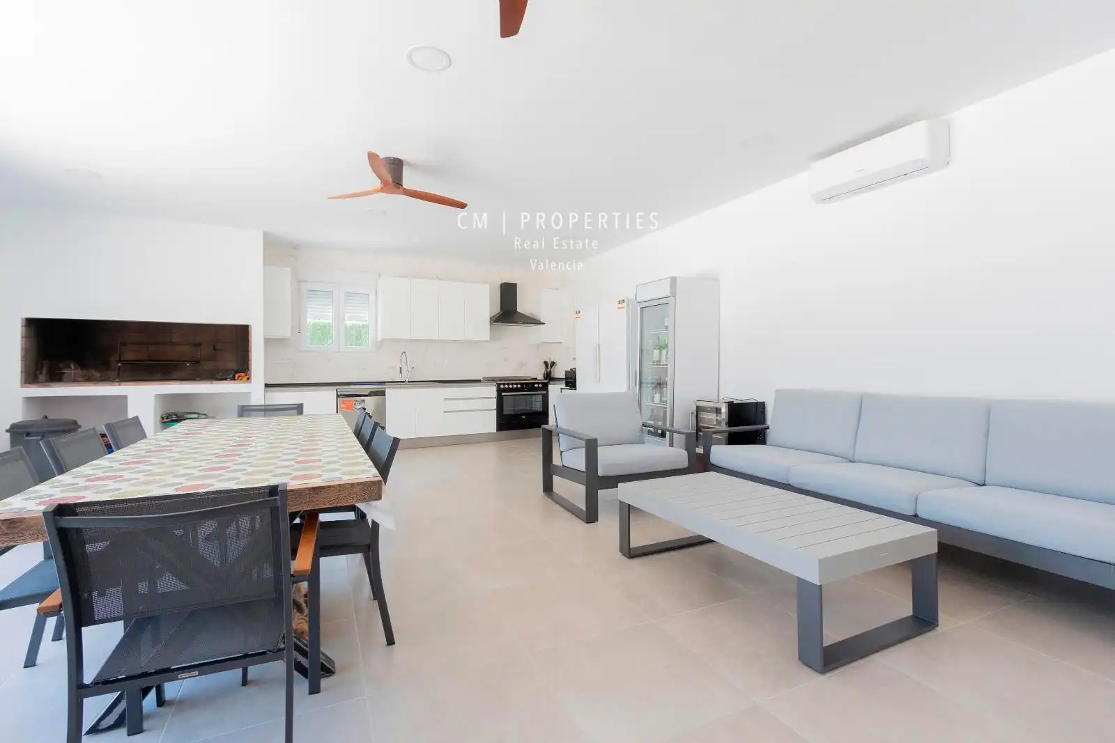 Vista exterior de Casa o chalet en venta en Paterna con Aire acondicionado, Calefacción y Piscina