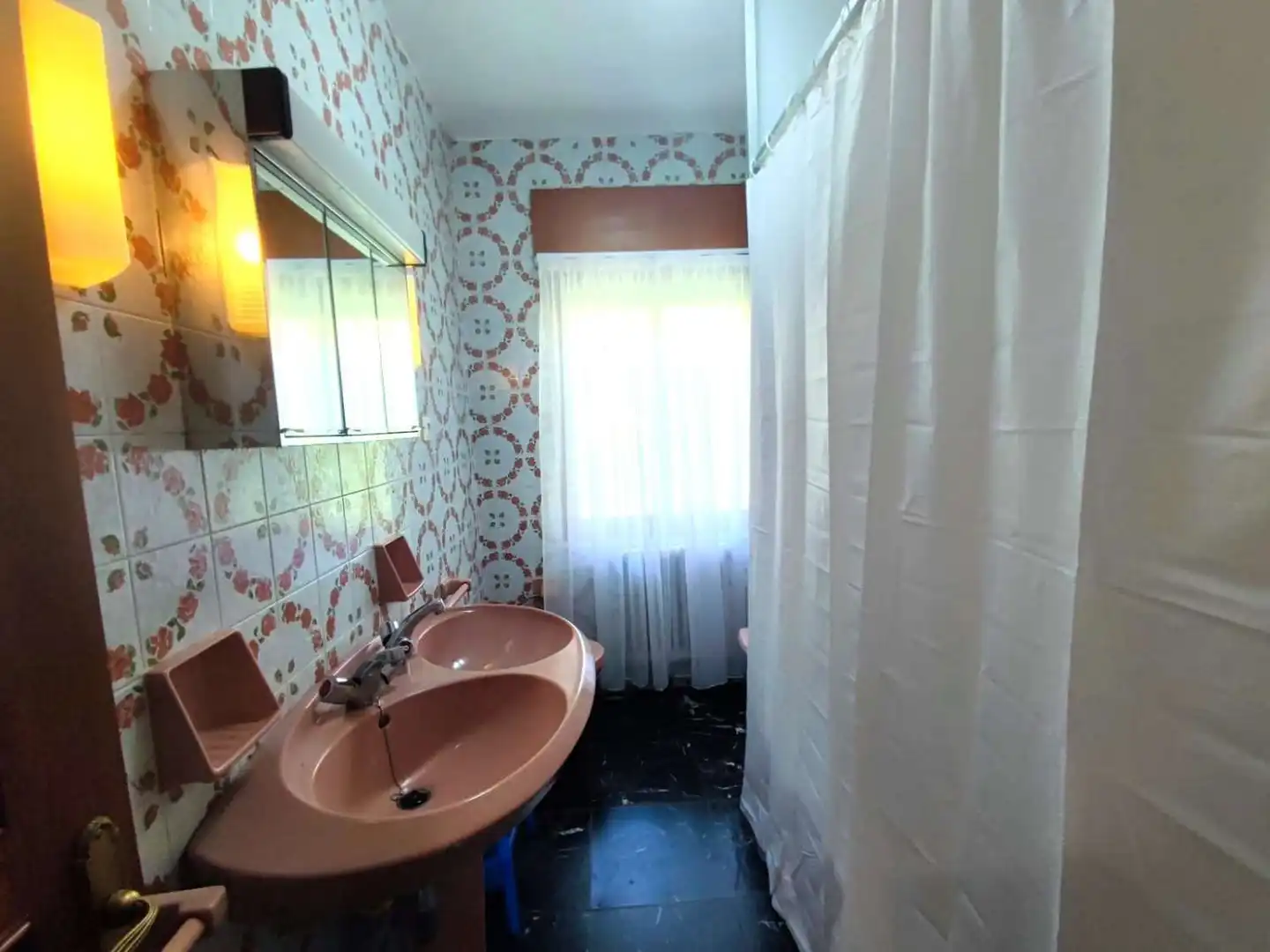 Bathroom of Houses for sale in Castropol  with Private garden, Terrace and Storage room
