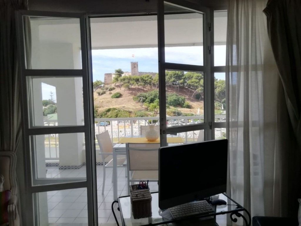 Vista exterior de Apartament en venda en Fuengirola amb Jardí privat, Terrassa i Piscina