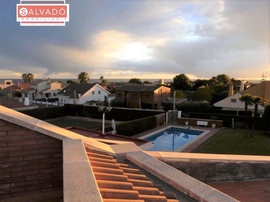 Swimming pool of House or chalet for sale in El Vendrell  with Heating, Private garden and Terrace