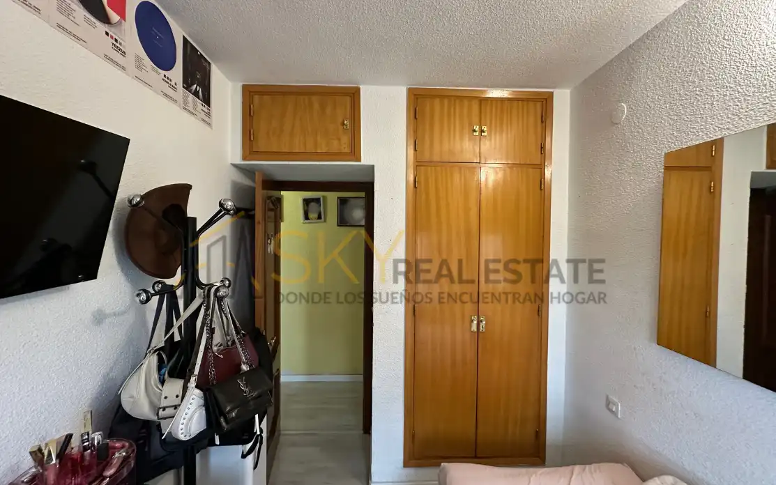 Habitación de Piso en venta en Madrid con Terraza