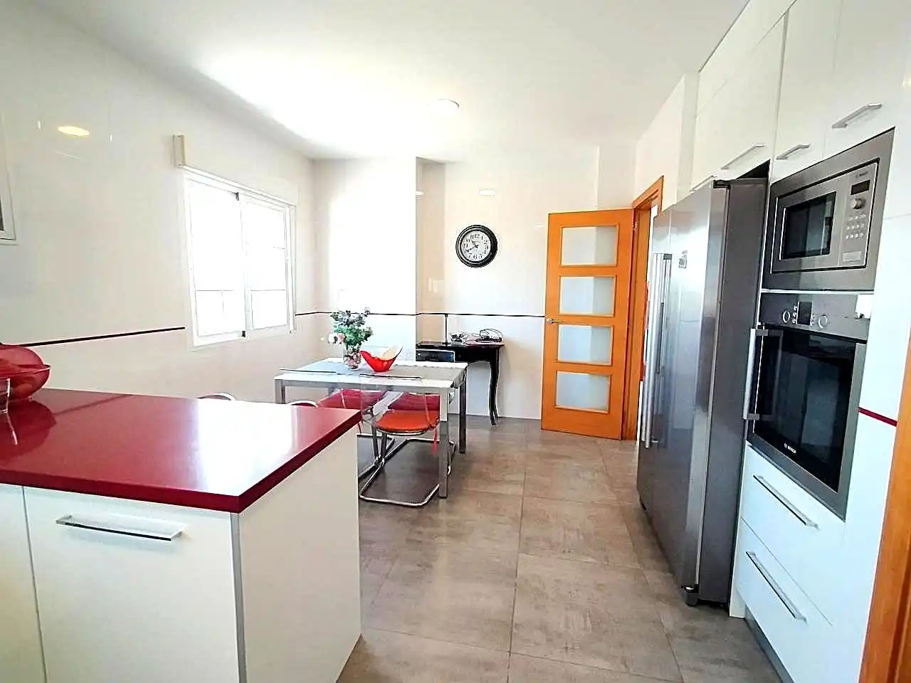 Cocina de Casa o chalet en venta en Oliva con Aire acondicionado, Jardín privado y Terraza