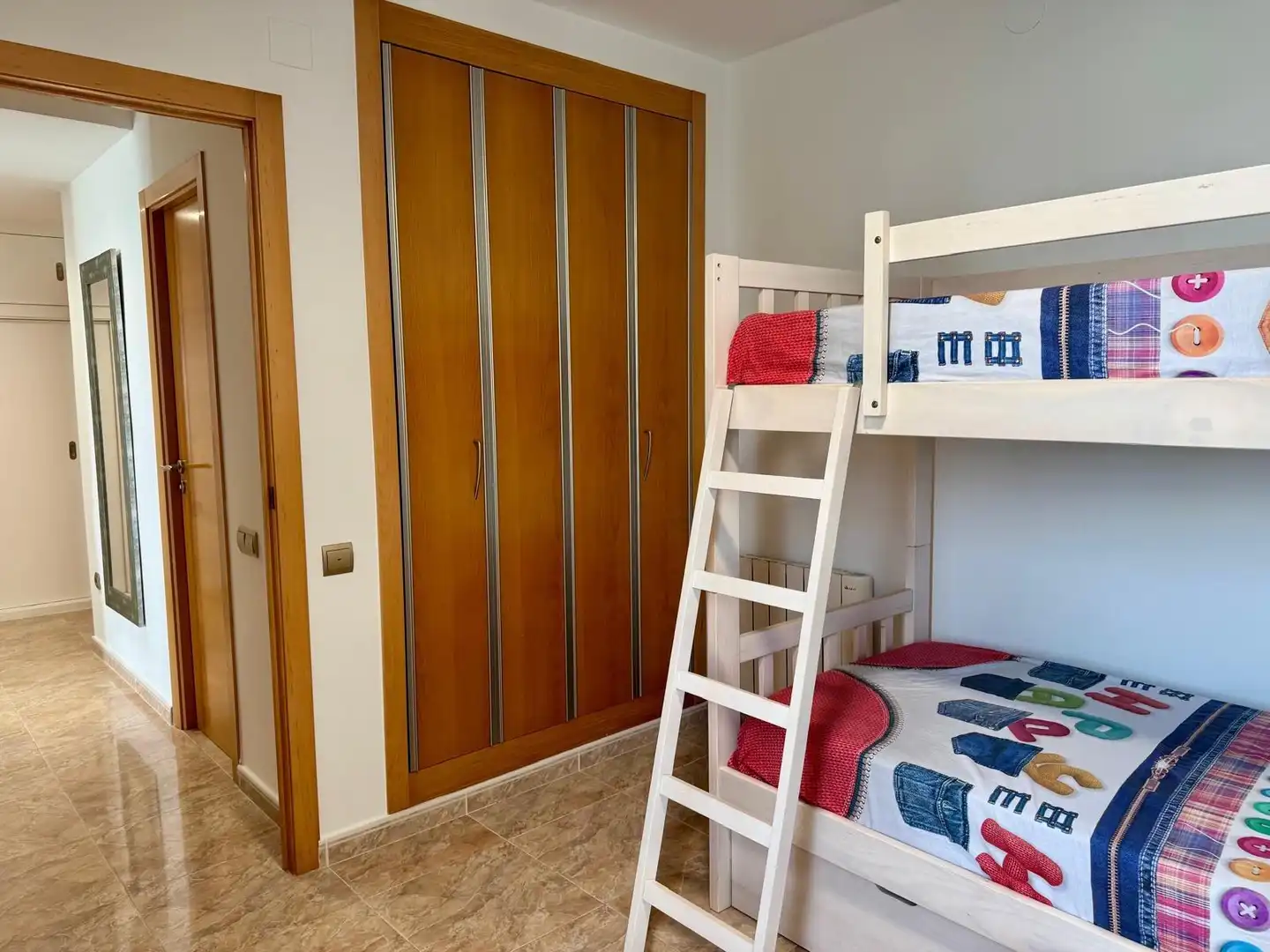 Bedroom of Apartments for rent in Alicante / Alacant  with Air Conditioner, Furnished and Community pool