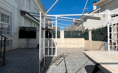 Garden of House or chalet for sale in Velilla de San Antonio  with Air Conditioner, Heating and Storage room