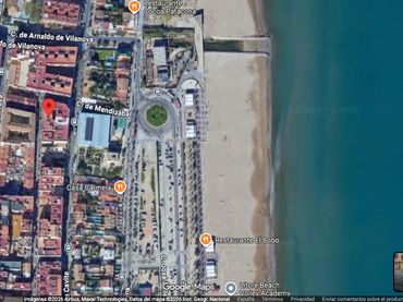 Pis amb balcó en venda a Carrer d' Antonio Ponz