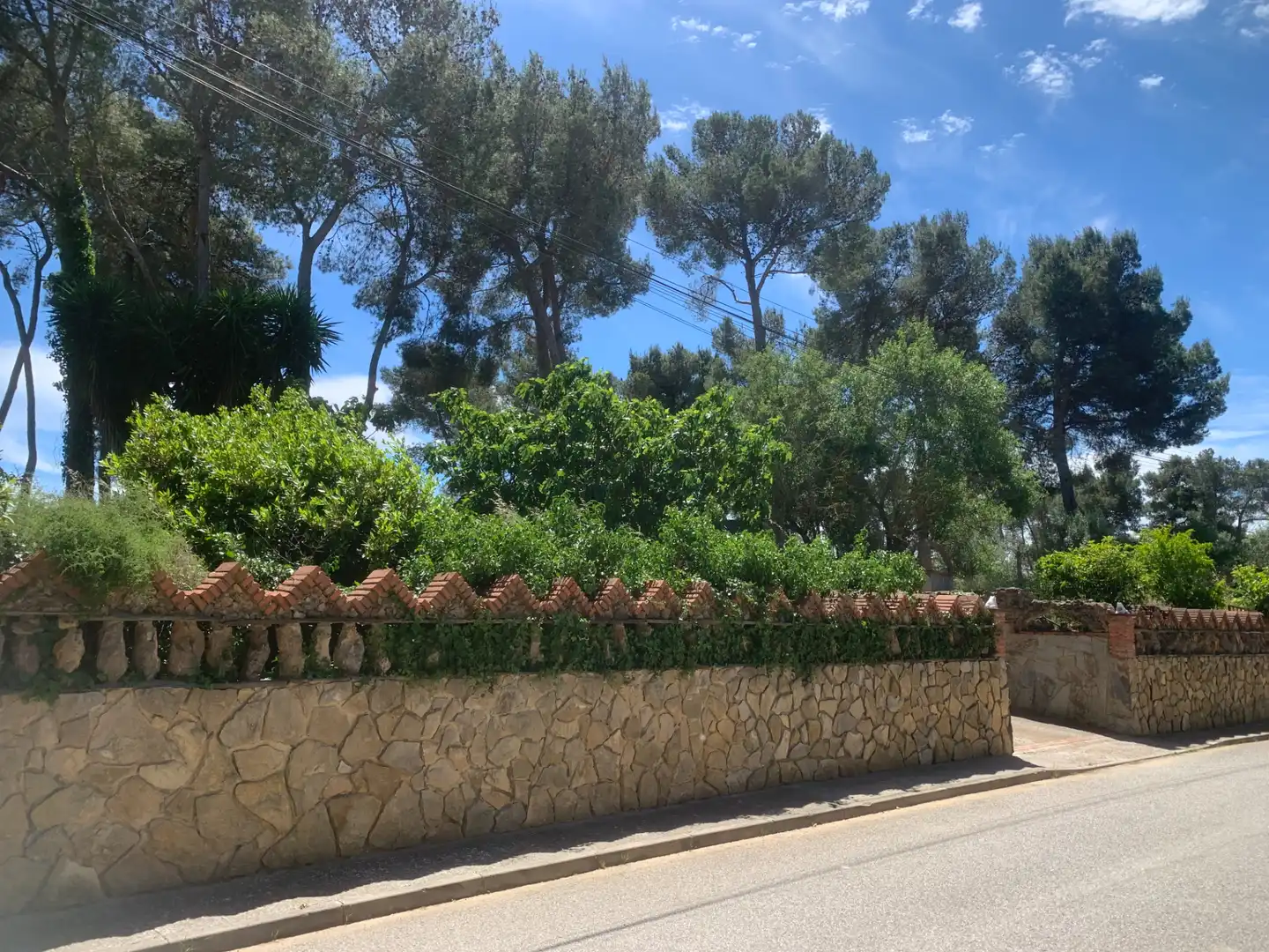 Vista exterior de Finca rústica en venta en Vallirana con Aire acondicionado, Calefacción y Jardín privado