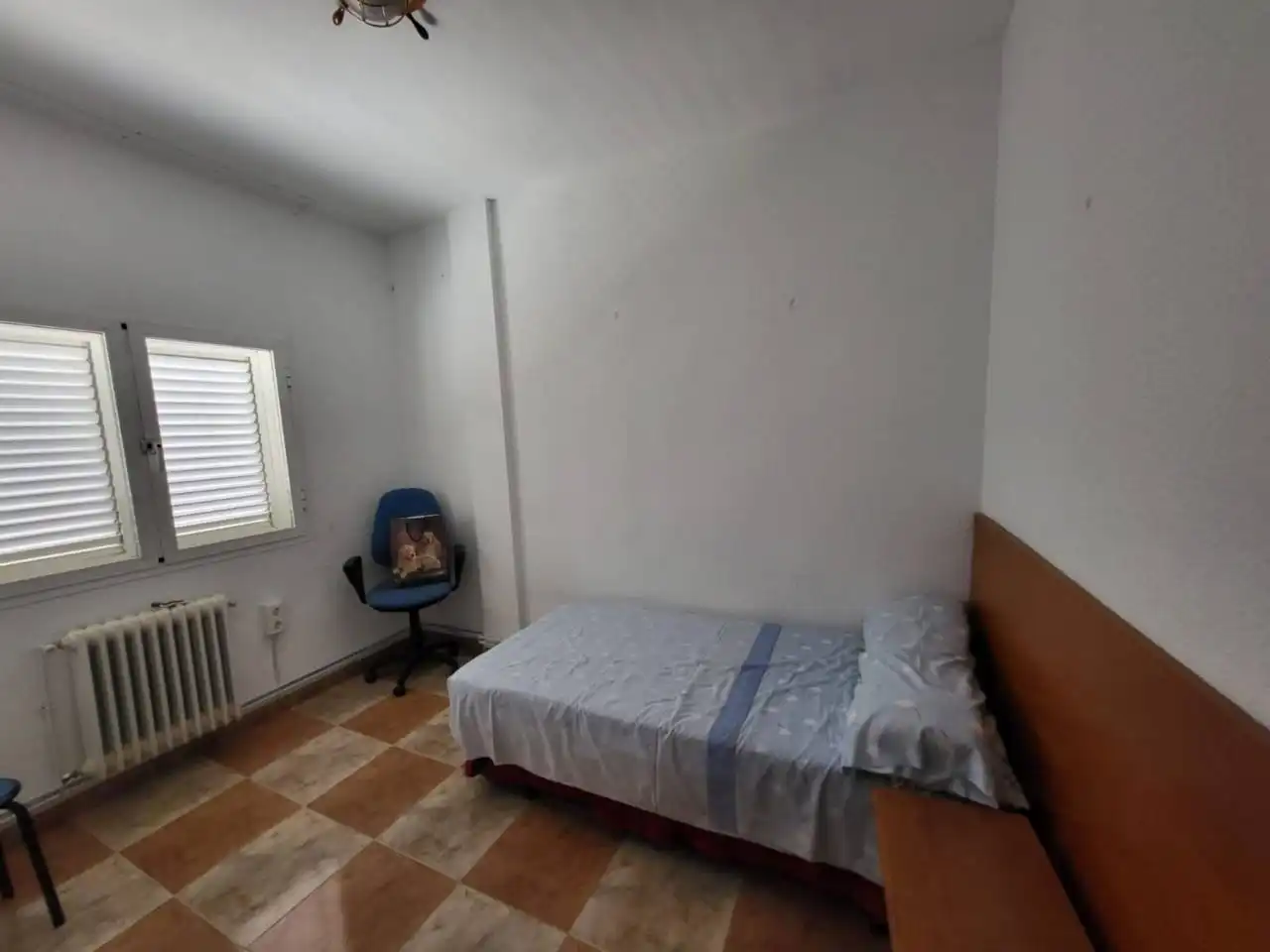 Dormitori de Casa o xalet en venda en Baza amb Calefacció i Terrassa
