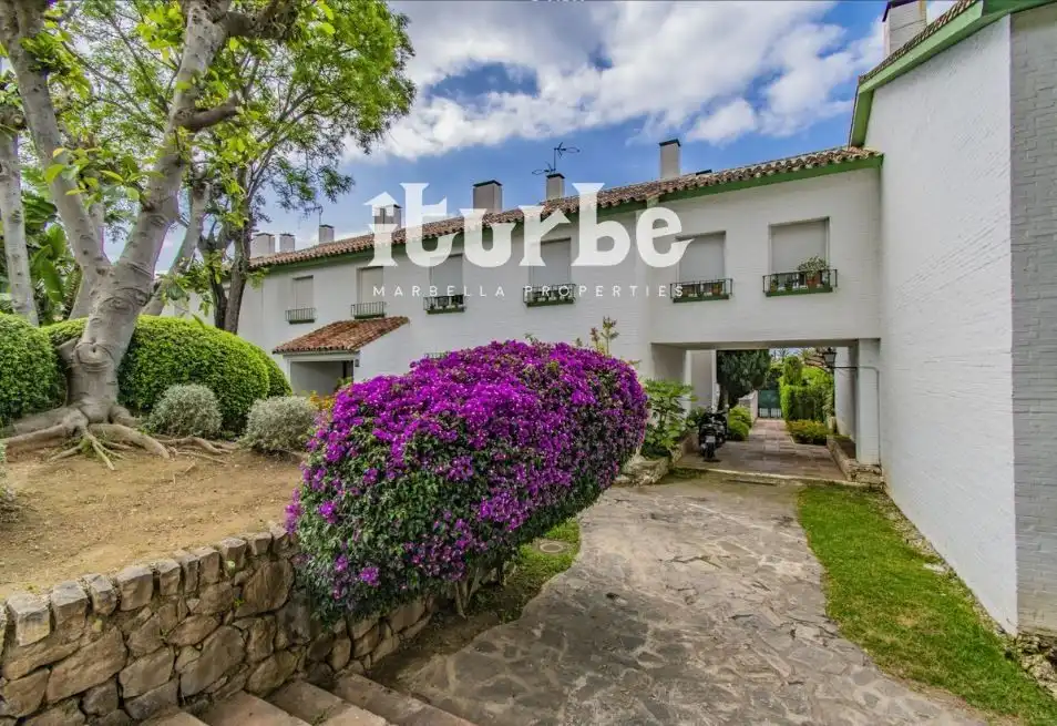 Flat for rent in Calomela-Arroyo Piedras, 1, Nagüeles Alto