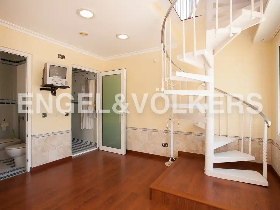 Casa o chalet en venta en Serra con Calefacción, Jardín privado y Trastero