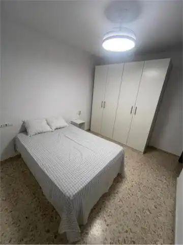 Pis de lloguer a Calle Flor de Azahar, La Algaba