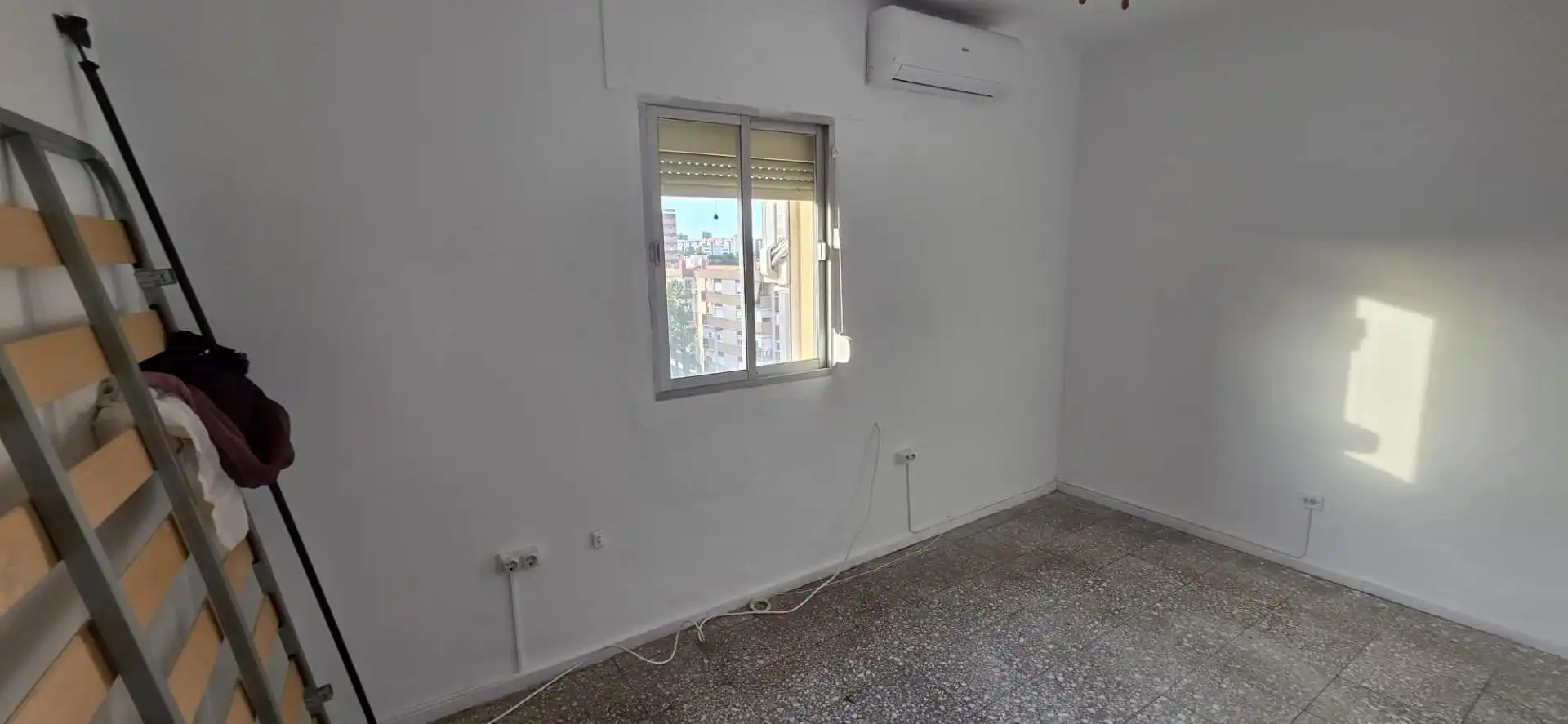 Bedroom of Flat for sale in Algeciras