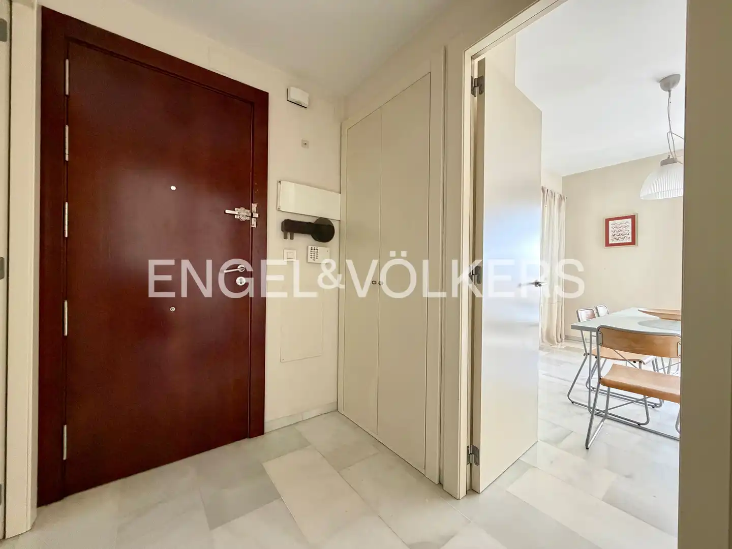 Flat for rent in Sevilla  with Air Conditioner, Heating and Storage room