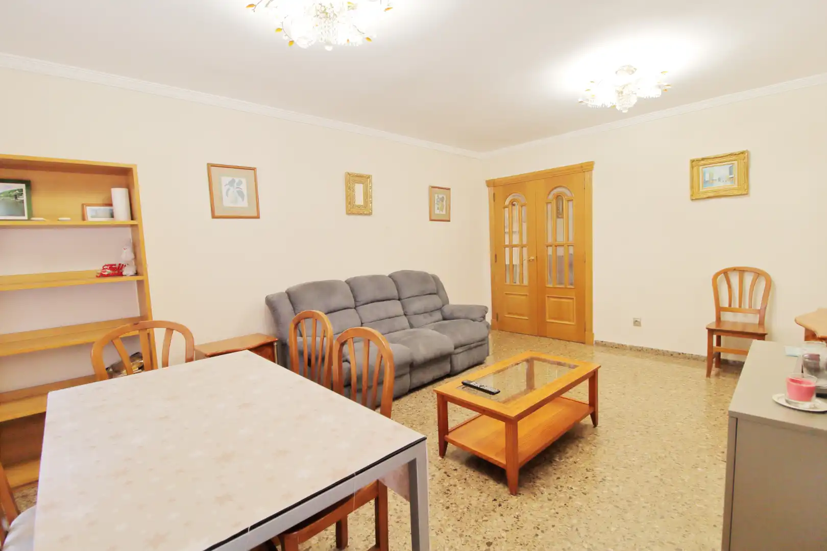Sala d'estar de Pis en venda en Valencia amb Aire condicionat i Balcó