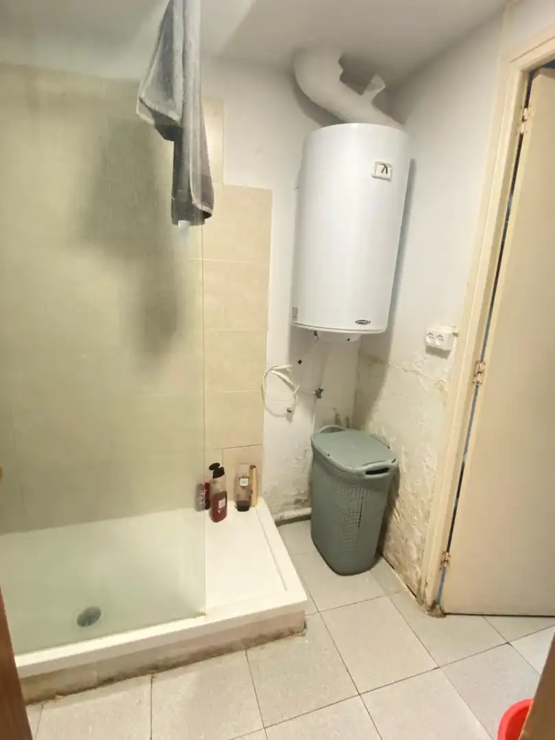 Badezimmer von Geschaftsraum zum Verkauf in Gavà
