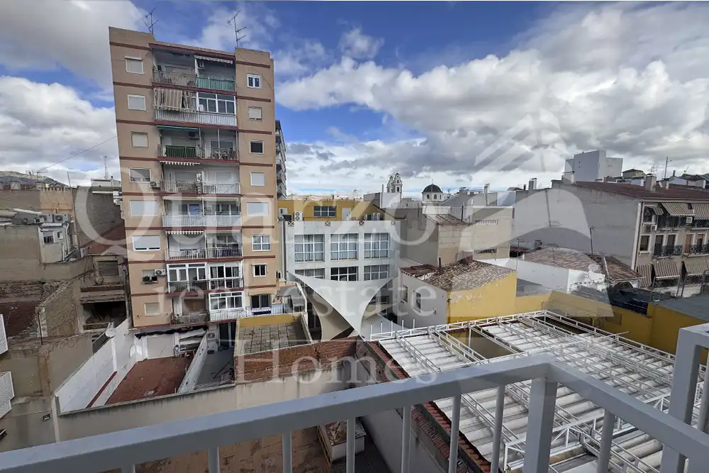Vista exterior de Piso en venta en Elda