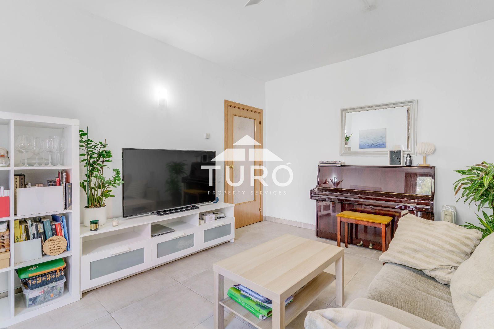 Sala d'estar de Pis en venda en  Barcelona Capital amb Calefacció i Forn