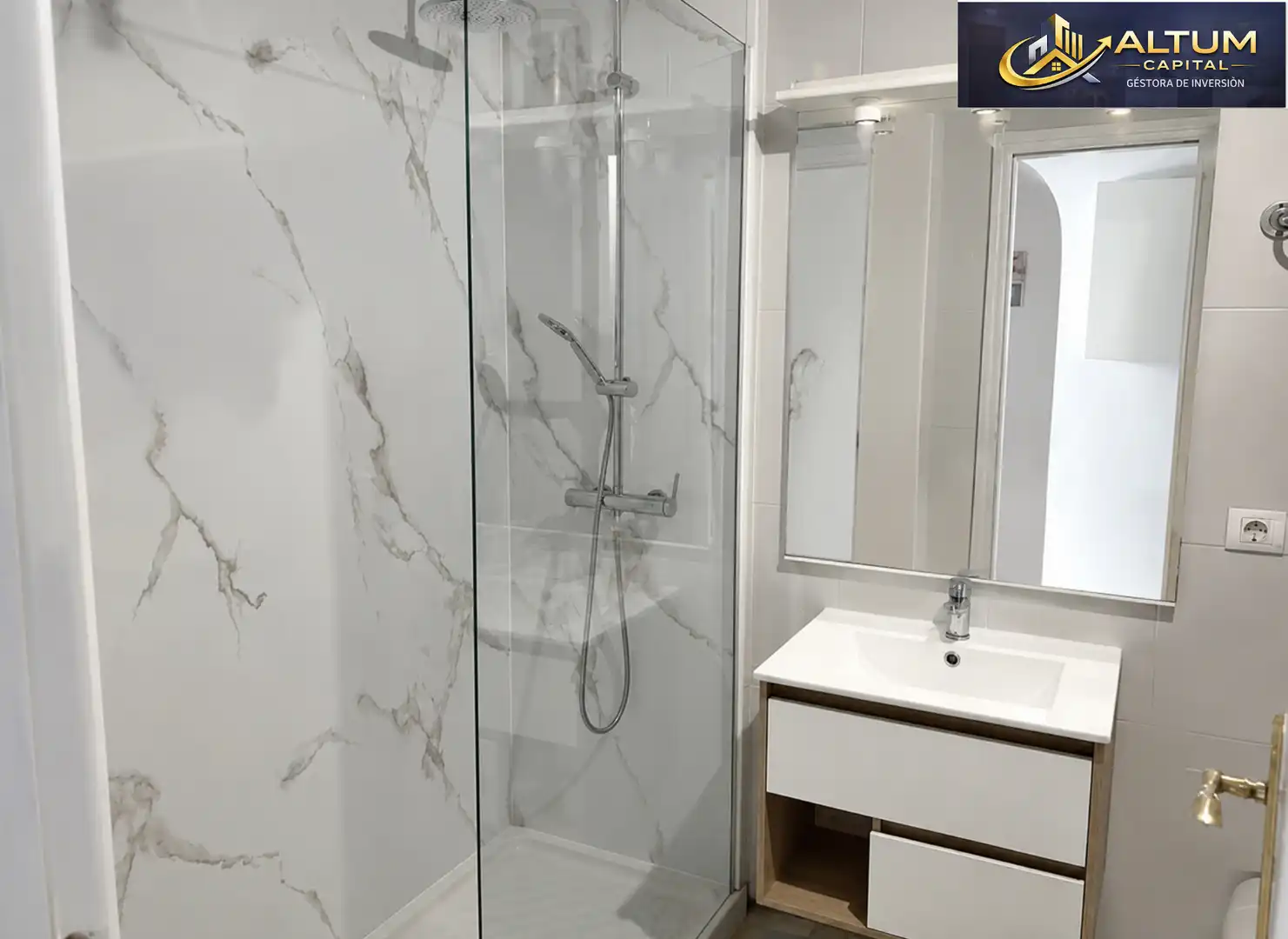 Baño de Piso en venta en Arona con Trastero, Amueblado y Lavadora