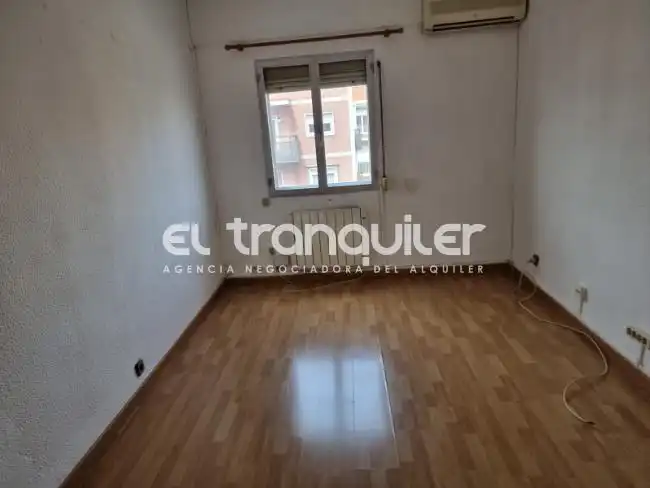 Habitación de Piso en venta en Madrid con Aire acondicionado, Terraza y Amueblado