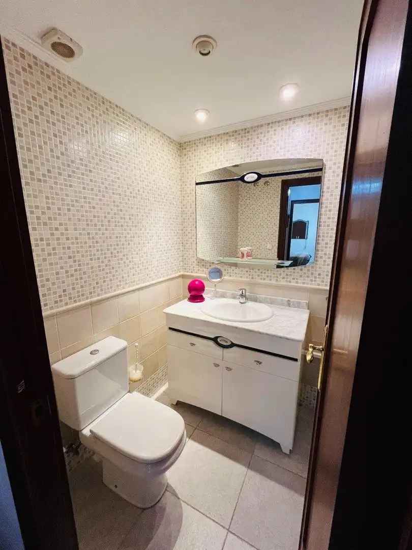 Bathroom of Flat for sale in Sueca  with Air Conditioner, Private garden and Storage room