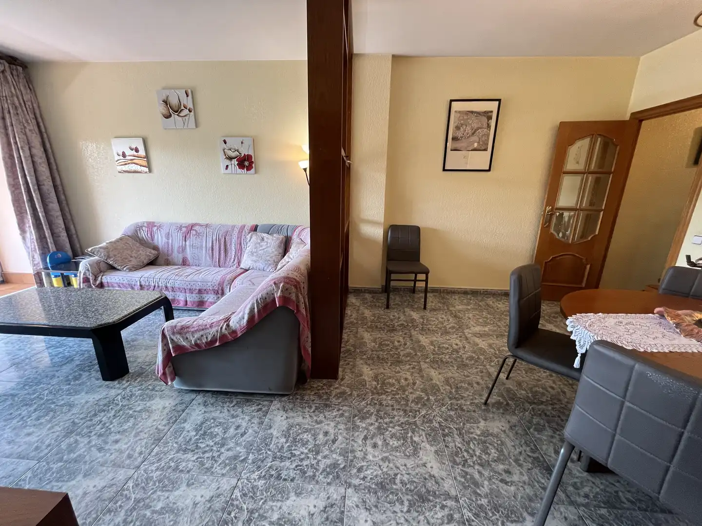 Living room of Flat for sale in Cornellà de Llobregat  with Heating and Swimming Pool