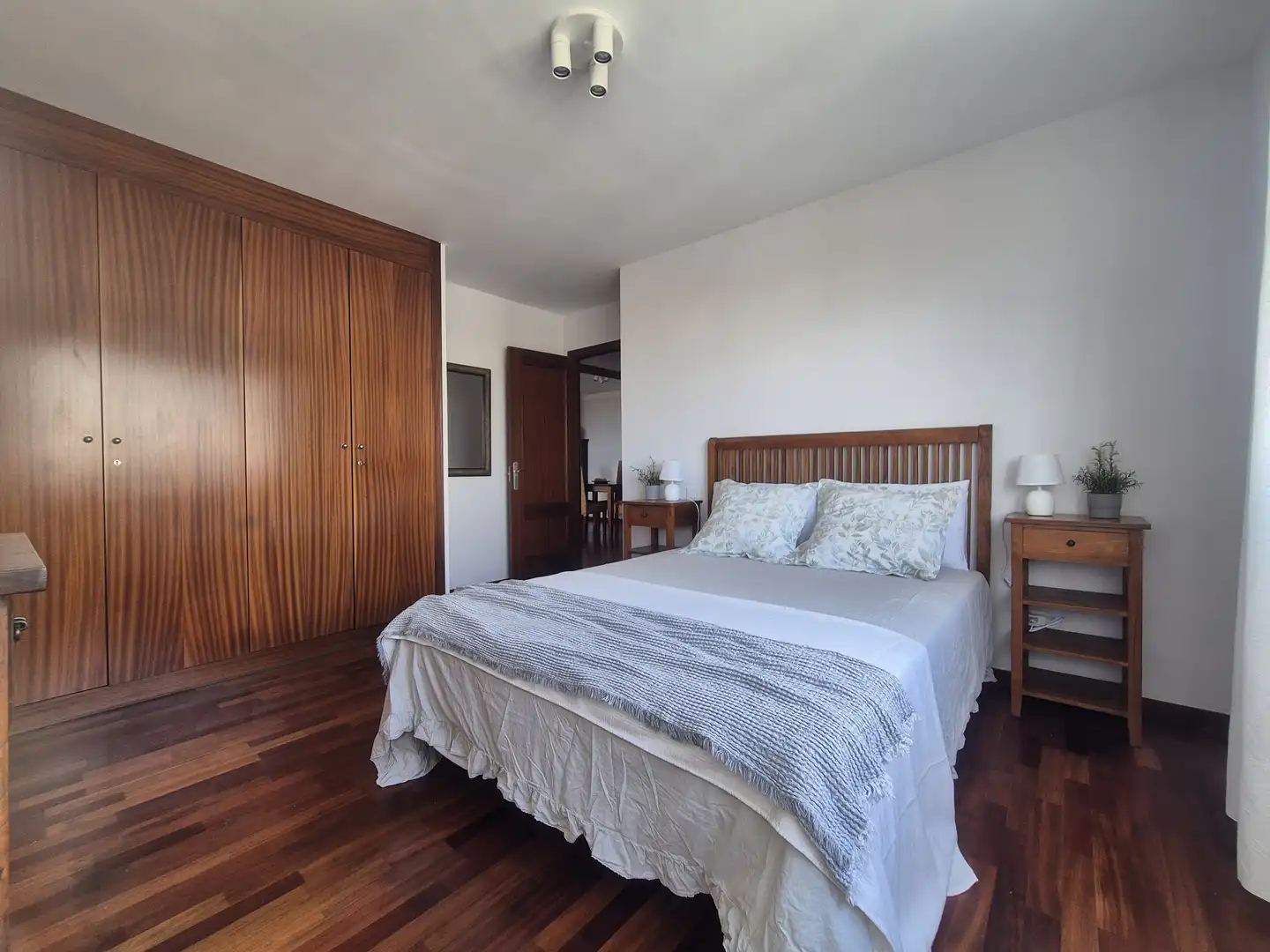 Habitación de Piso de alquiler en Las Palmas de Gran Canaria con Jardín privado, Trastero y Amueblado