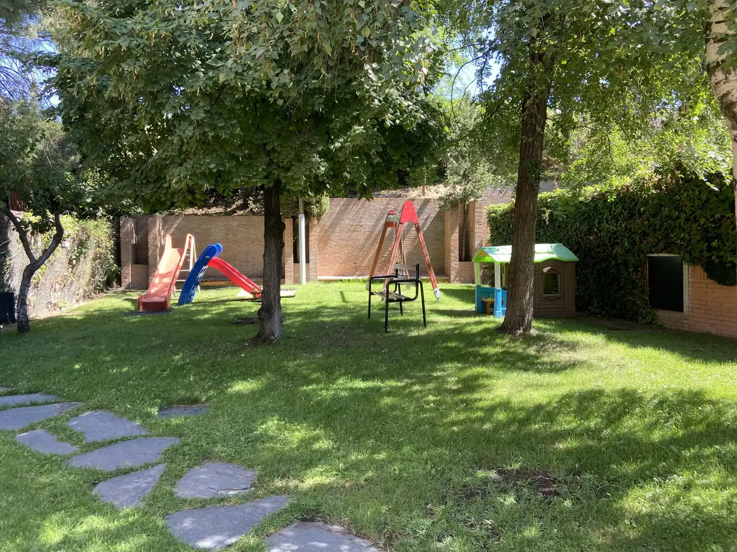 Dúplex de alquiler en CUESTA DEL CERRO, El Soto de la Moraleja