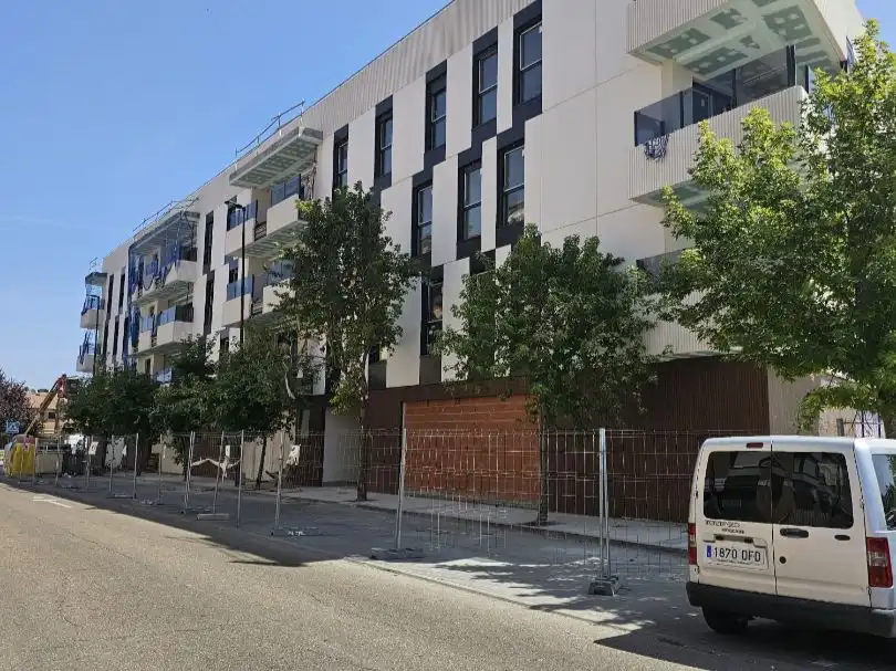 Local comercial en venta en AVENIDA MADRID 95, imagen 4