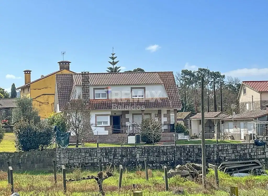 Casa con giardino in vendita a O Carrascal
