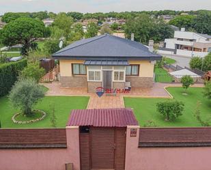 Vista exterior de Casa o xalet en venda en Vidreres amb Terrassa