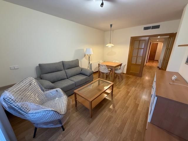 Sala d'estar de Apartament de lloguer en  Murcia Capital amb Aire condicionat, Calefacció i Jardí privat