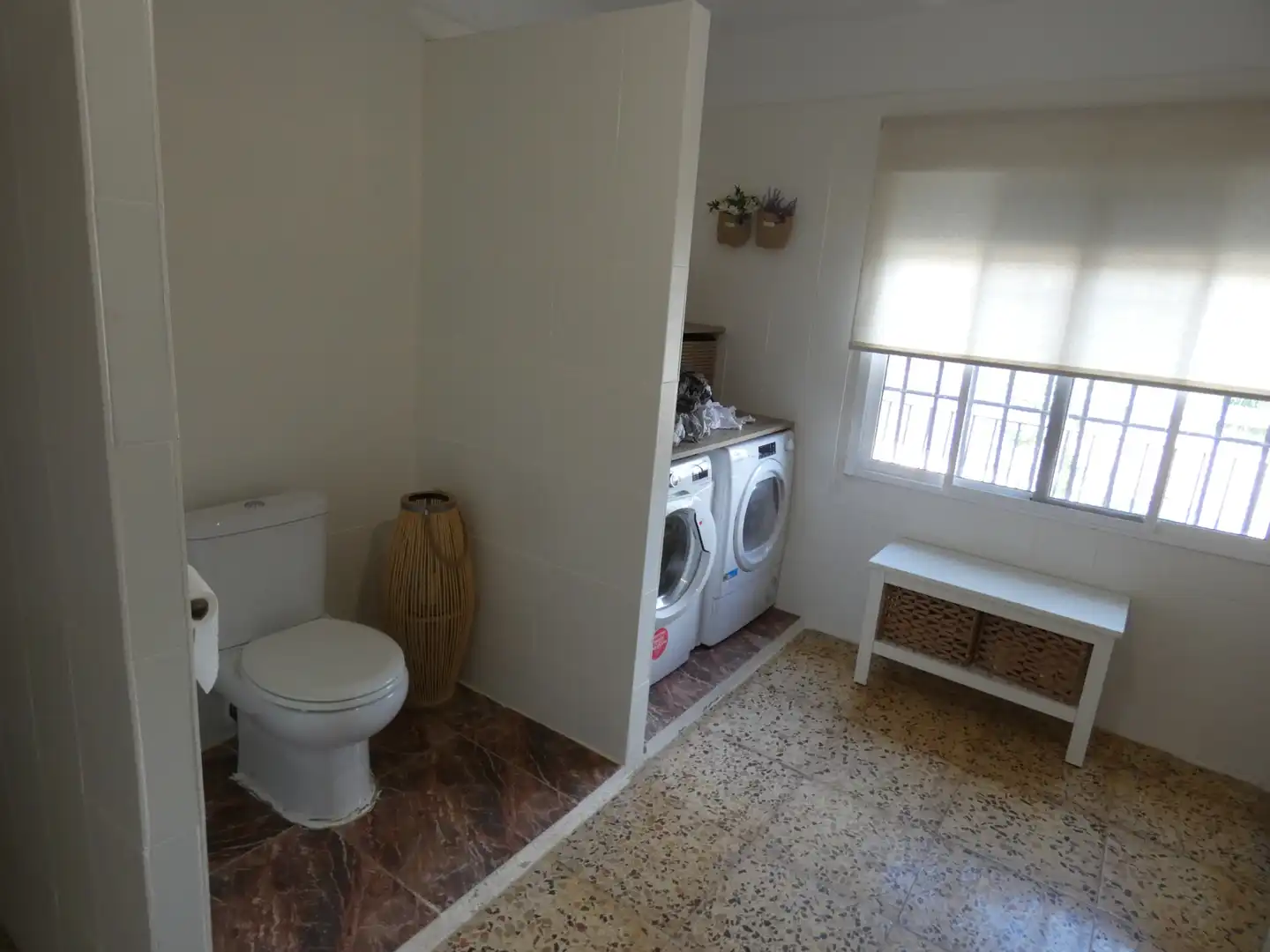 Bany de Casa o xalet en venda en Torrent amb Aire condicionat, Calefacció i Jardí privat