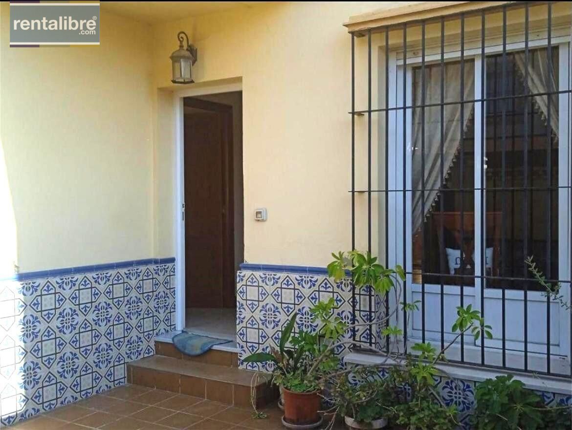 Exterior view of Single-family semi-detached for sale in Sanlúcar de Barrameda  with Parquet flooring, Terrace and Storage room