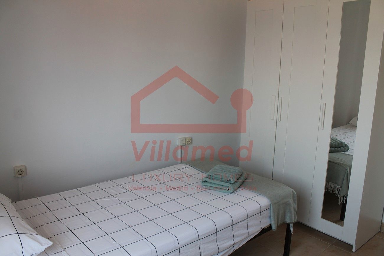 Bedroom of Flat for sale in  Valencia Capital  with Air Conditioner, Furnished and Balcony