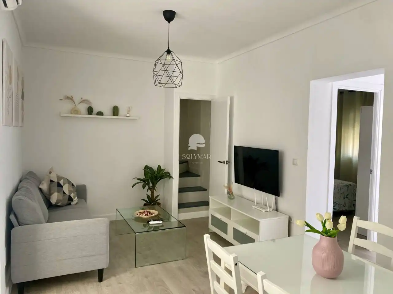 Sala d'estar de Casa adosada de lloguer en Vélez-Málaga amb Aire condicionat, Terrassa i Moblat