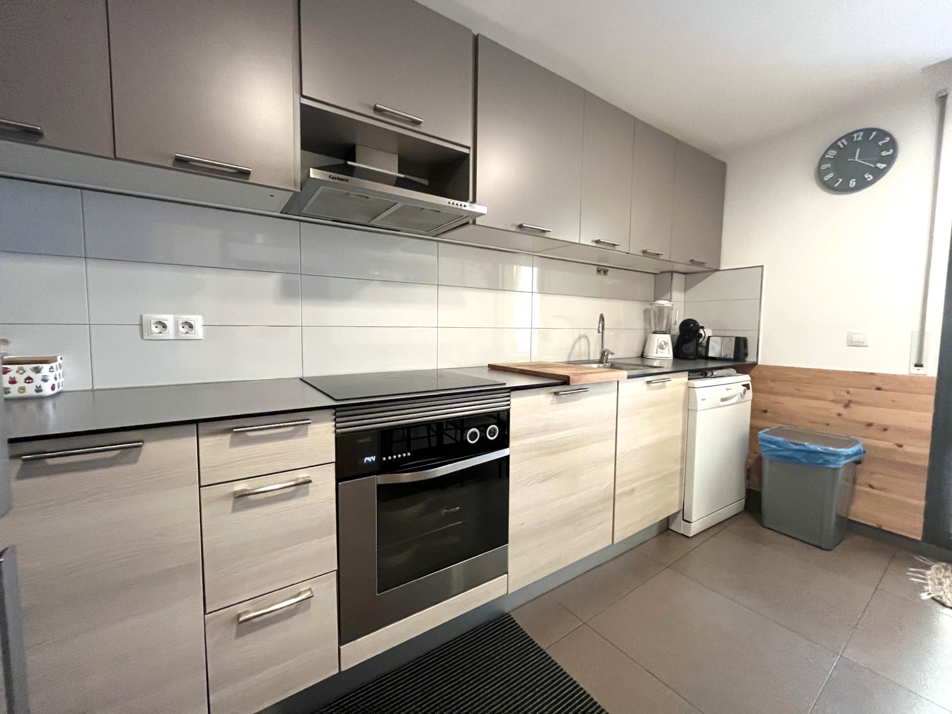 Cuina de Dúplex en venda en Salt amb Aire condicionat, Calefacció i Jardí privat