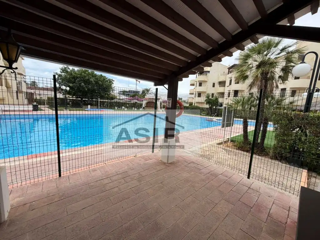 Piscina de Local en venta en Dénia