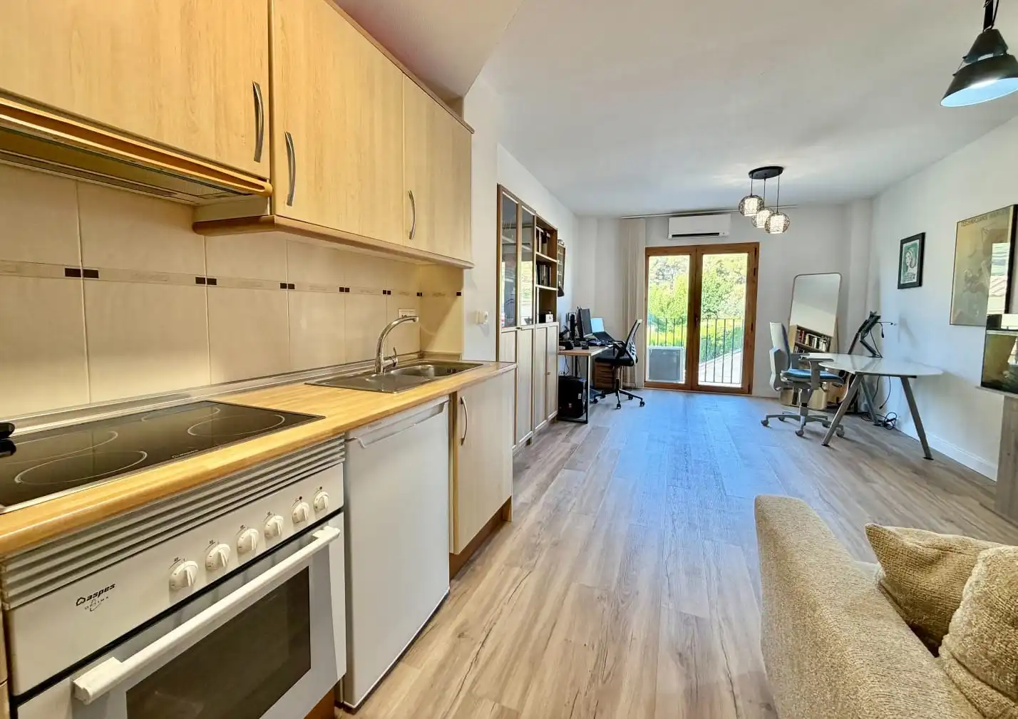 Küche von Wohnung zum Verkauf in El Castell de Guadalest mit Klimaanlage und Balkon