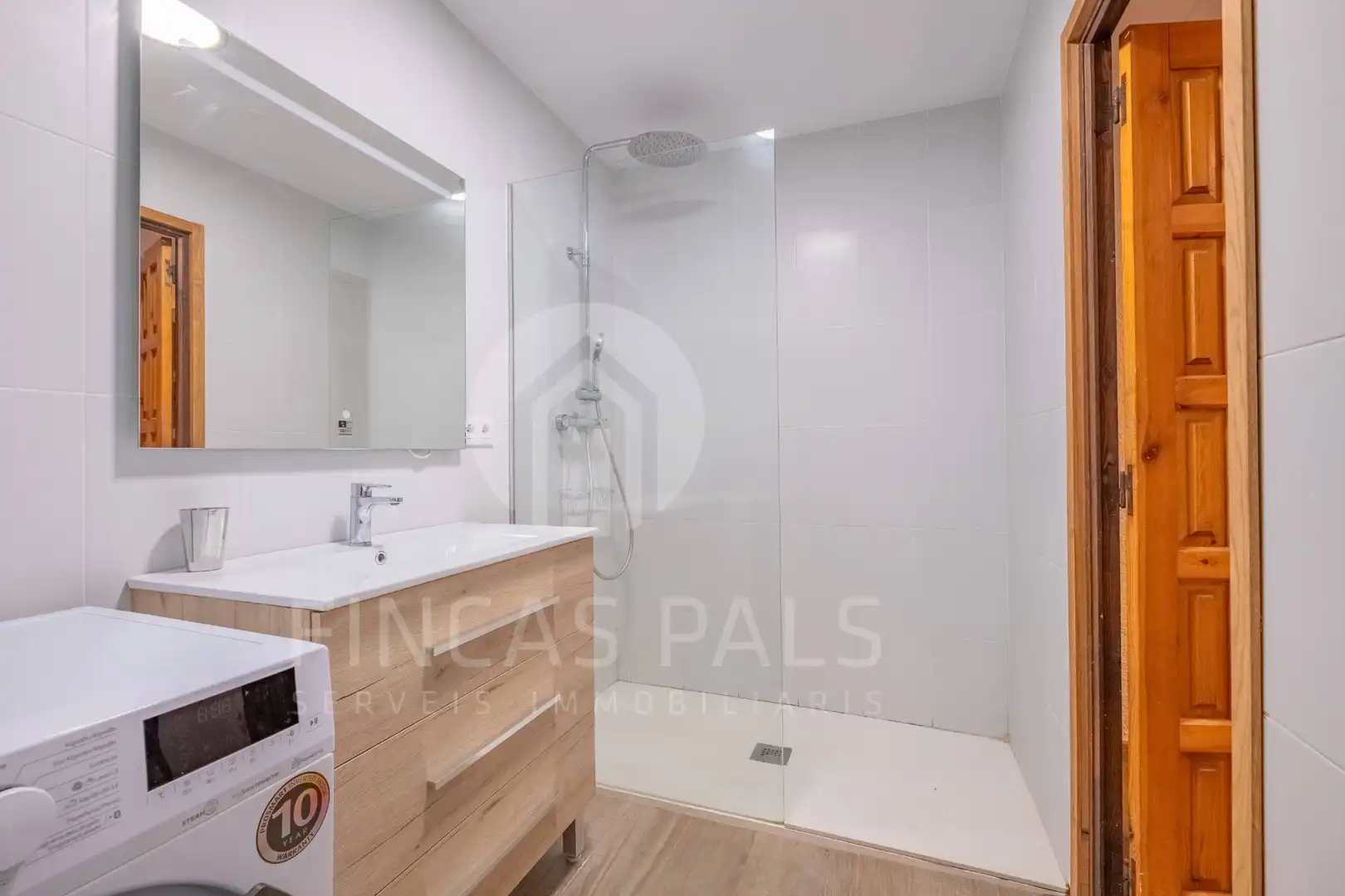 Baño de Casa adosada en venta en Pals con Aire acondicionado, Calefacción y Jardín privado