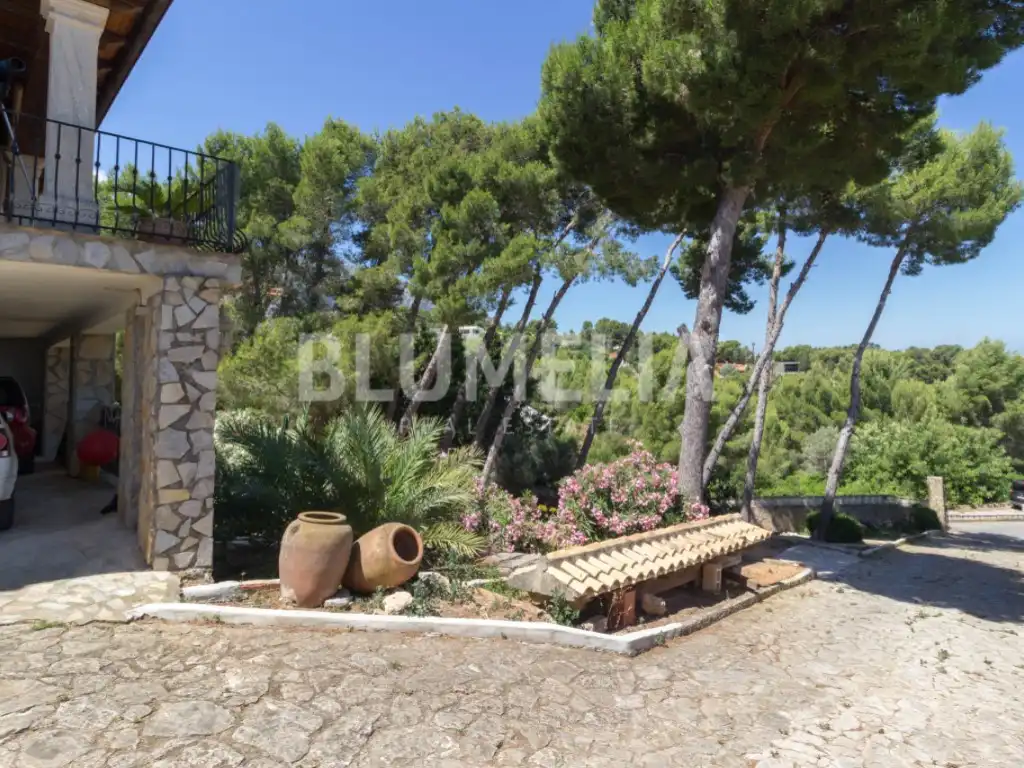 Houses for sale in Las Rotas / Les Rotes