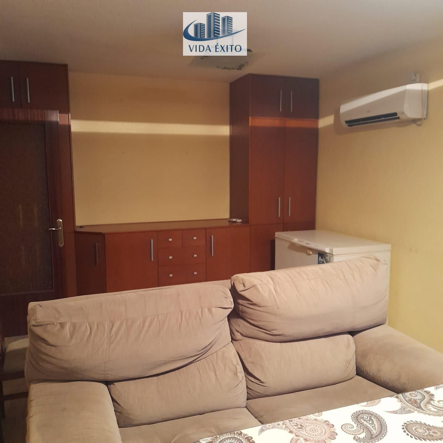 Dormitori de Pis en venda en  Jaén Capital amb Aire condicionat i Balcó
