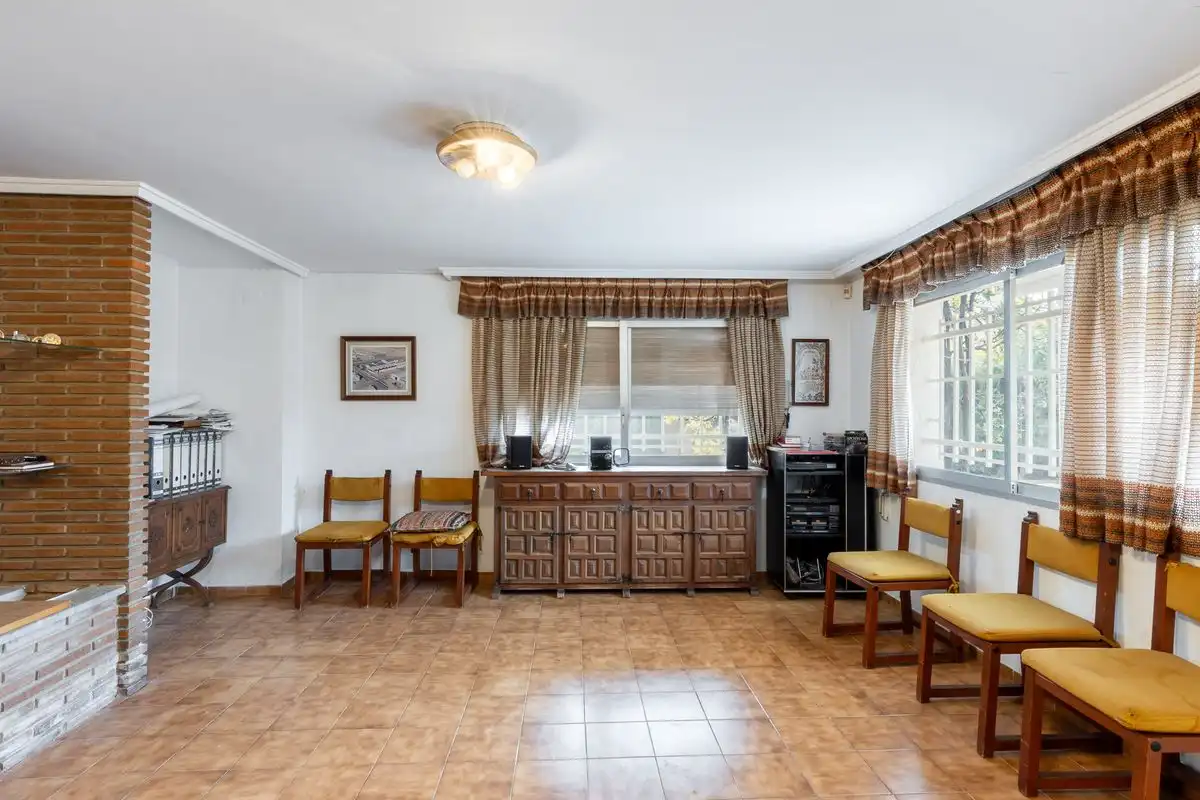 Houses for sale in Torrent  with Air Conditioner, Heating and Private garden