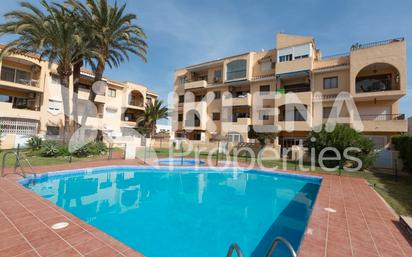 Vista exterior de Apartament en venda en Roquetas de Mar amb Aire condicionat, Terrassa i Moblat