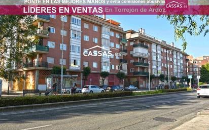 Exterior view of Flat for sale in Torrejón de Ardoz  with Air Conditioner and Terrace