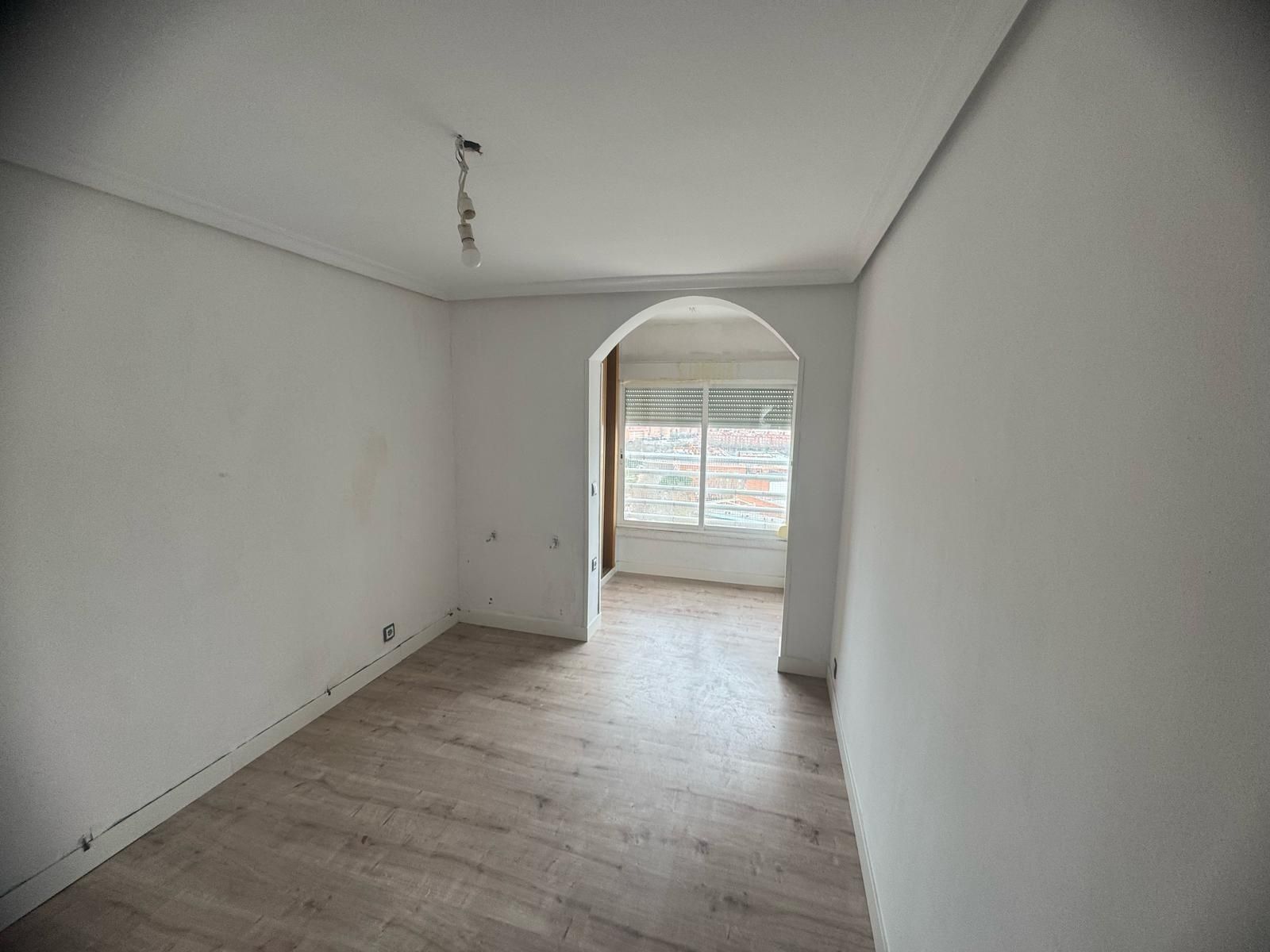 Dormitori de Pis en venda en  Madrid Capital amb Calefacció, Parquet i Terrassa