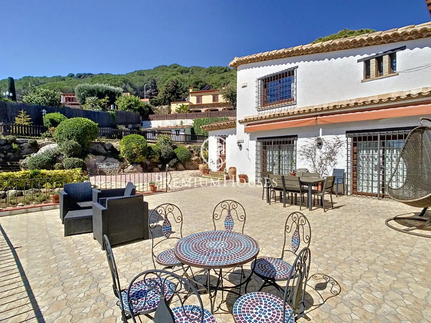Casa con piscina en venta en Nucli Urbà, imagen 2
