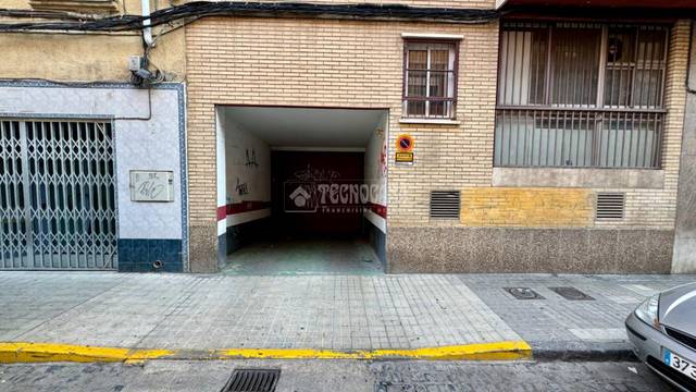 Garaje en Venta en La Almozara