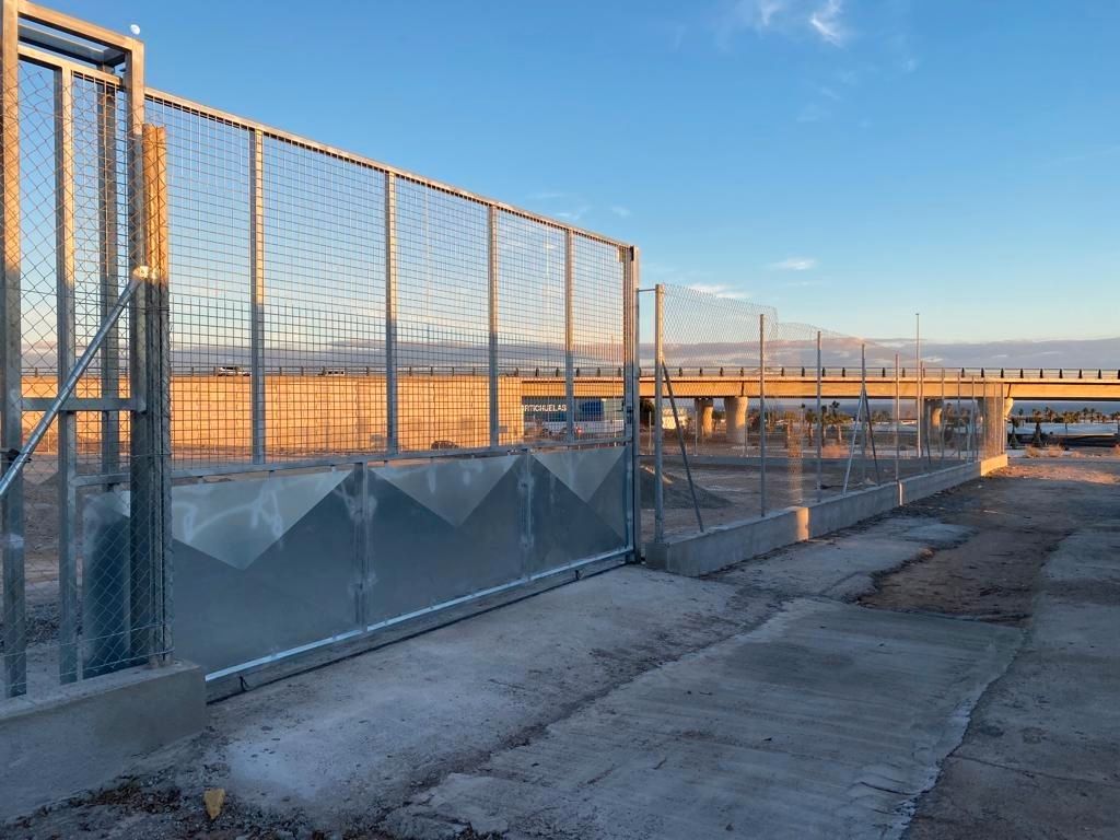 Exterior view of Industrial land for sale in Roquetas de Mar