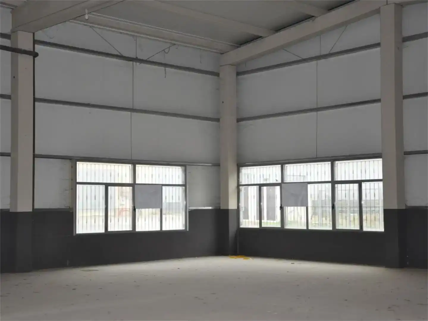 Nau industrial en venda en Briones