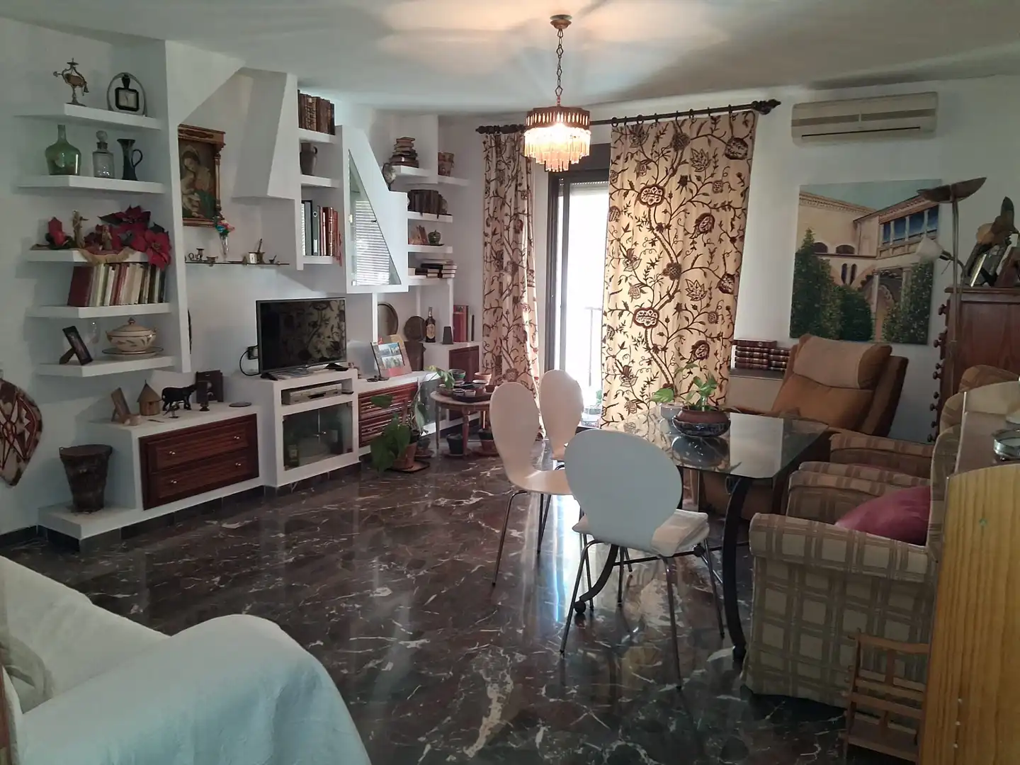 Sala d'estar de Pis en venda en Jaén amb Moblat