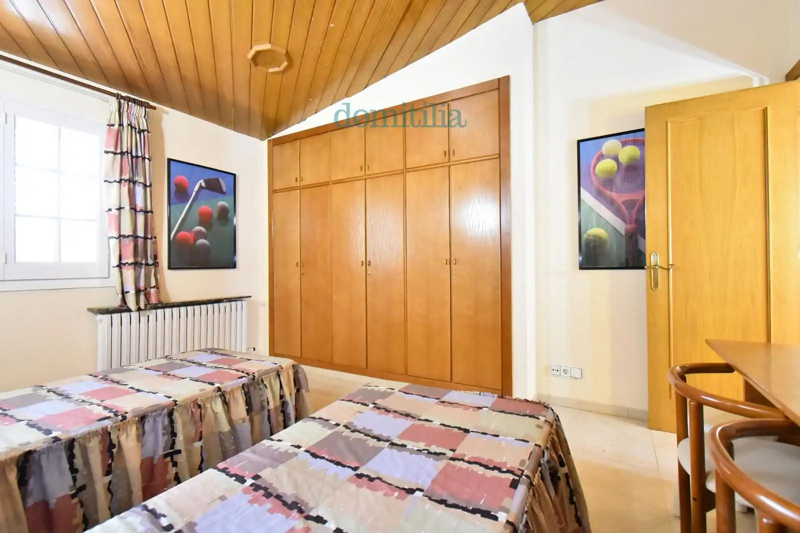 Dormitori de Casa o xalet en venda en Castellar del Vallès amb Calefacció, Jardí privat i Terrassa